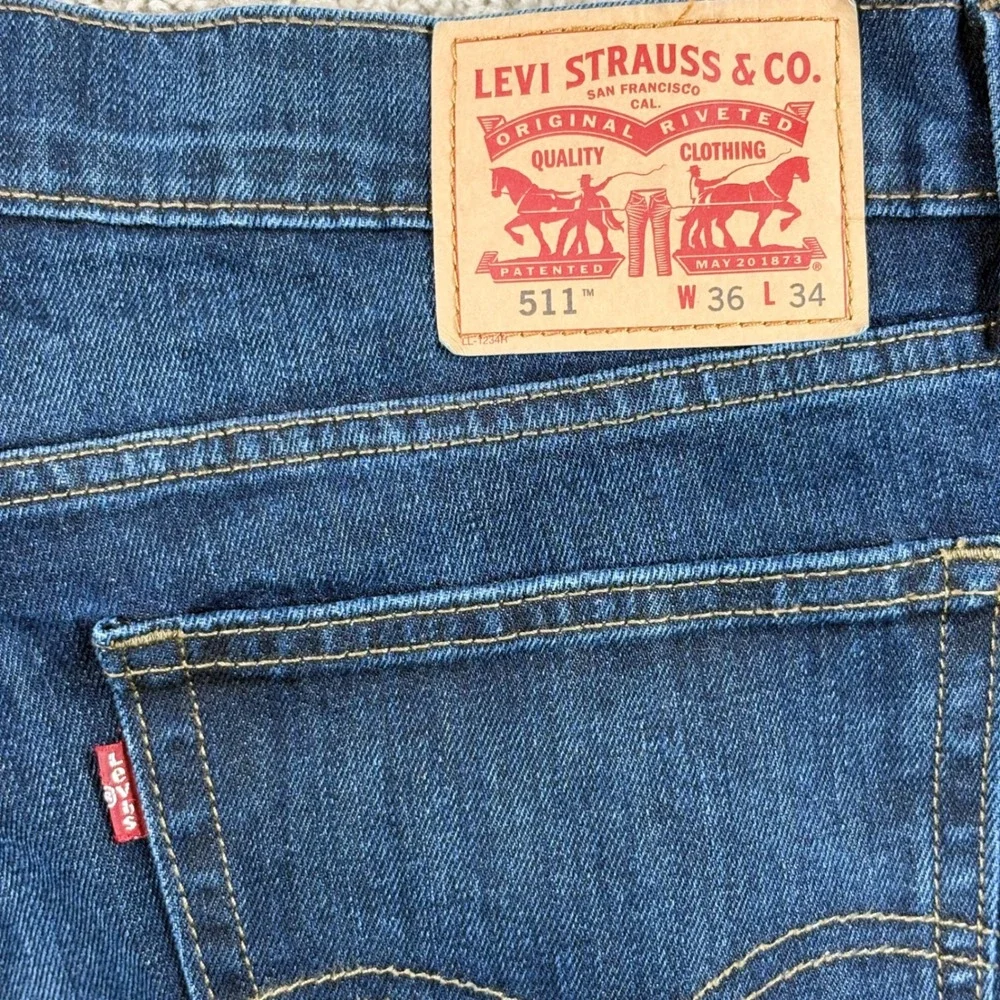 Levi's 511 Slim Fit Jeans Mens 36x34 Dark Wash‎ Denim Stretch Blue Pants